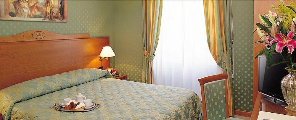 Hotel Contilia Roma Esterno foto