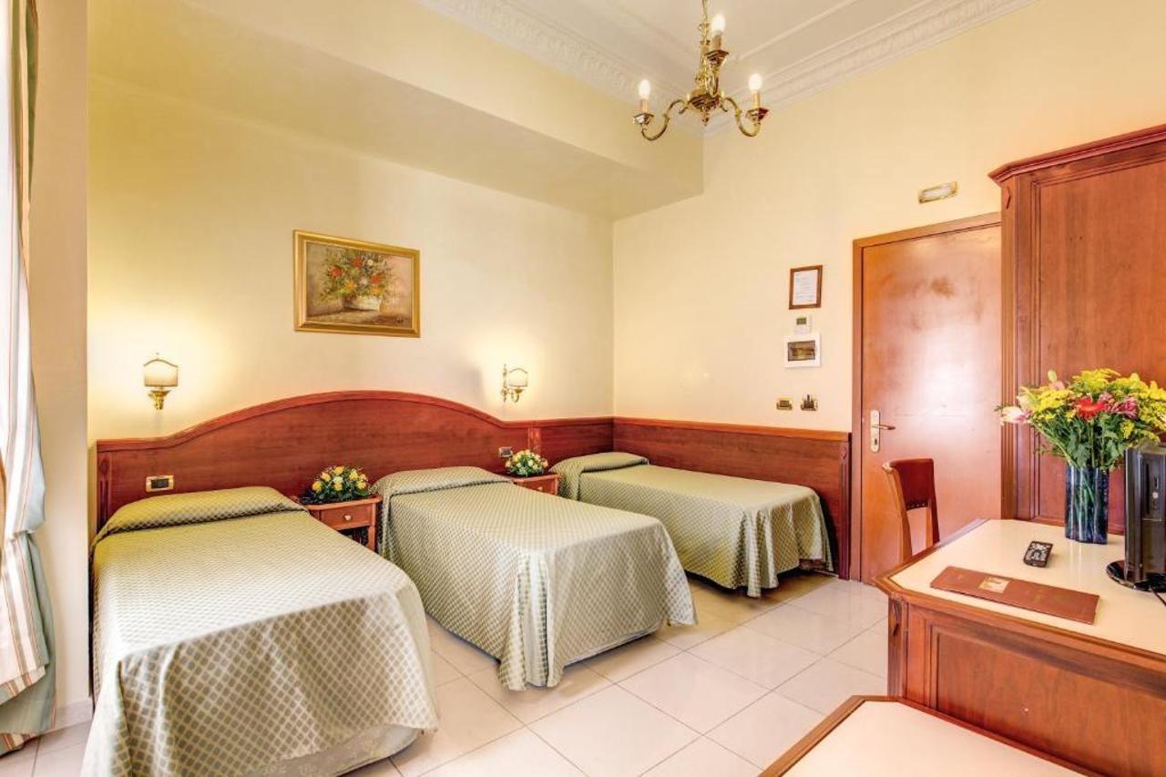 Hotel Contilia Roma Esterno foto