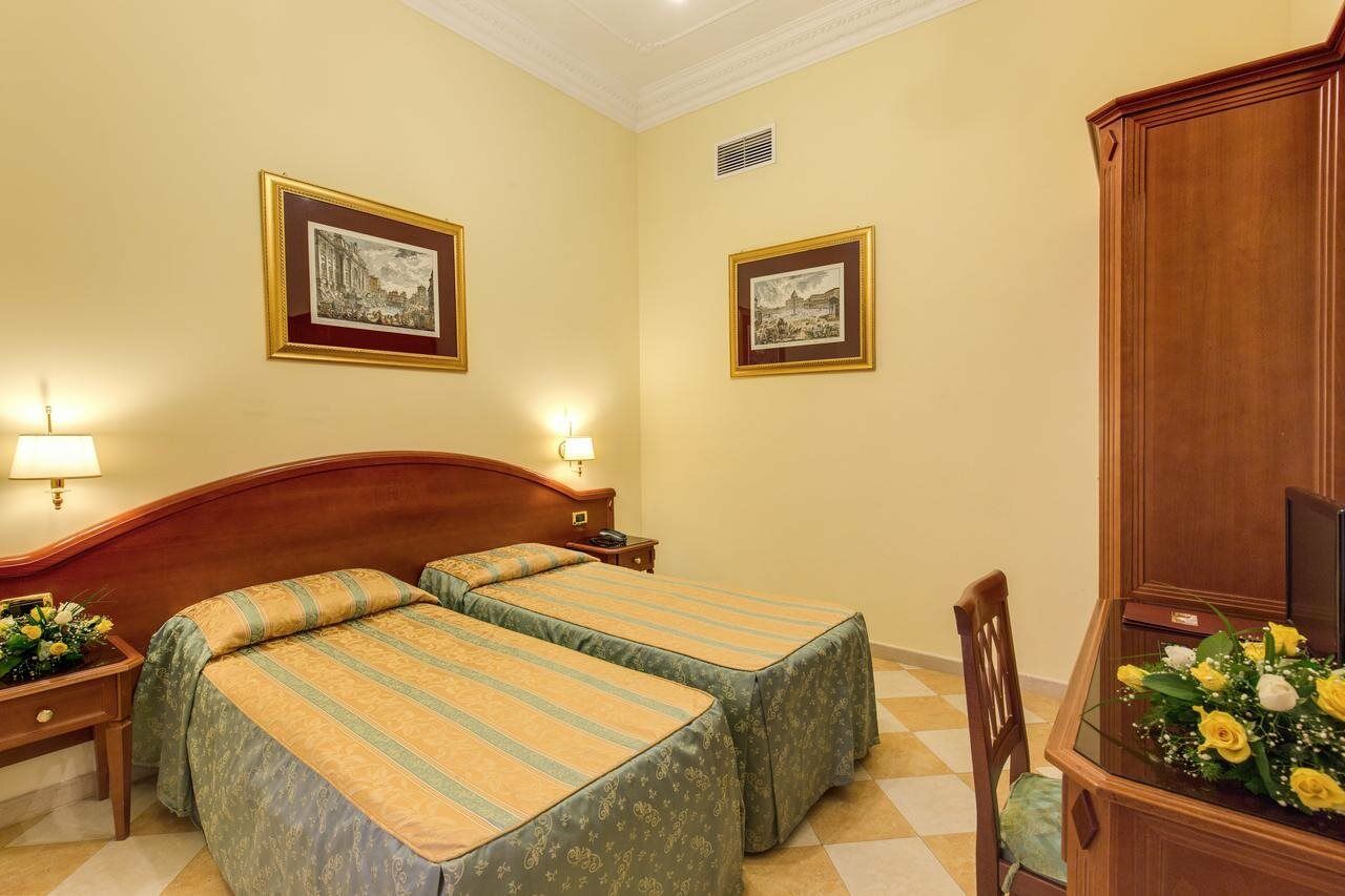 Hotel Contilia Roma Esterno foto